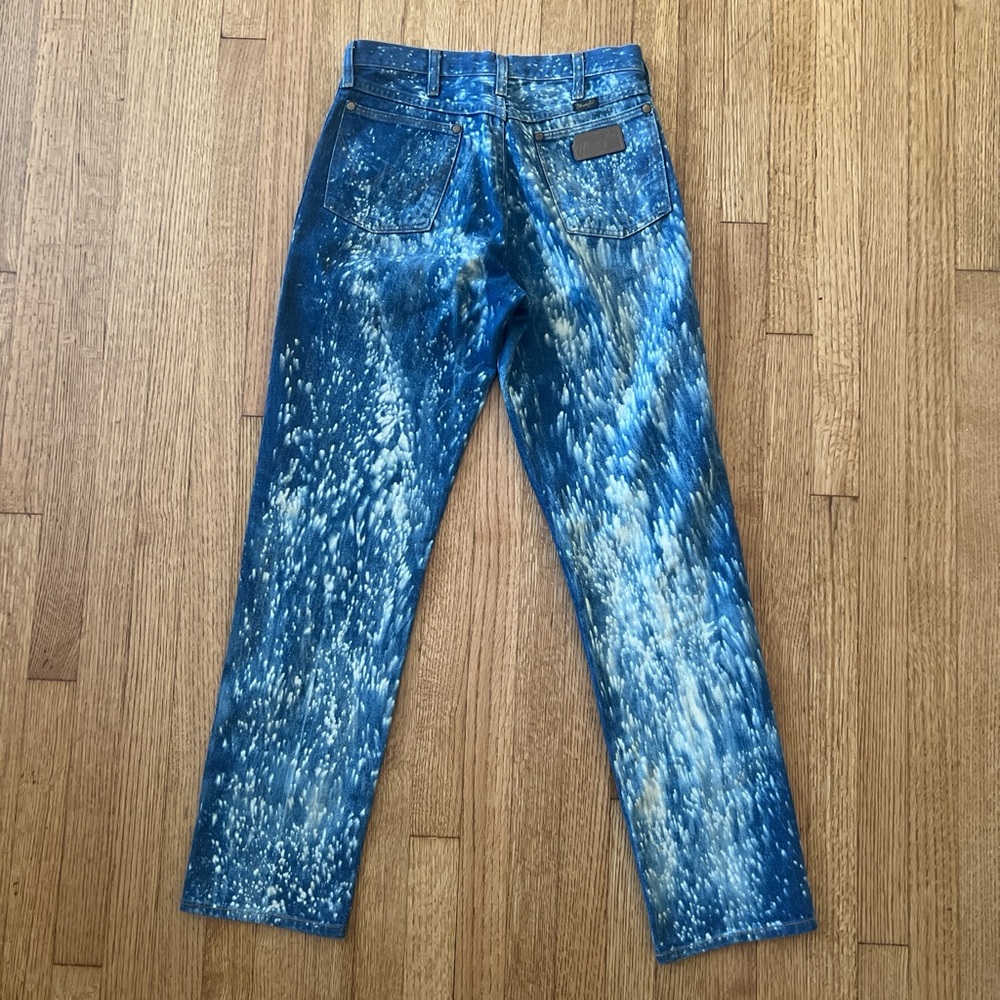 vintage wrangler straight leg jeans with bleach spray pattern